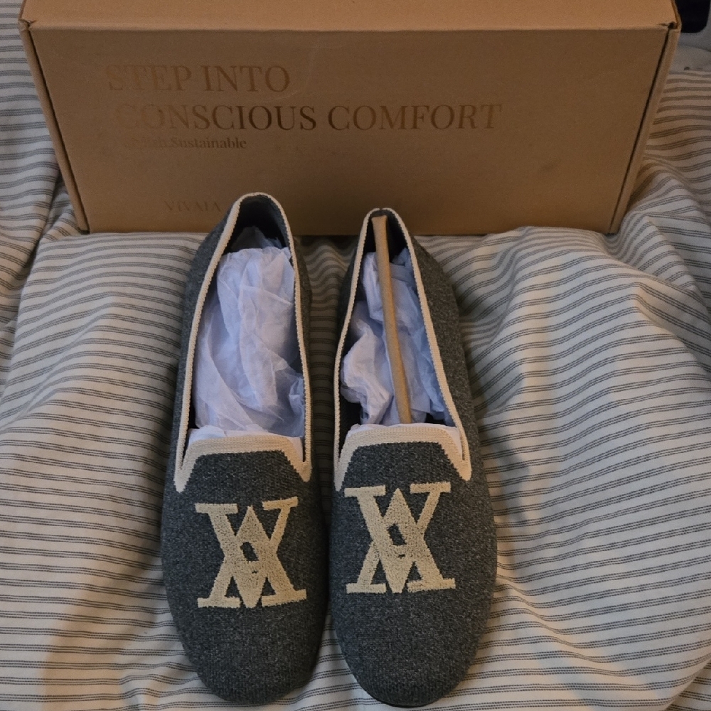 VIVAIA Gray and White Casual Flats with VA Pattern 9 NEW IN BOX